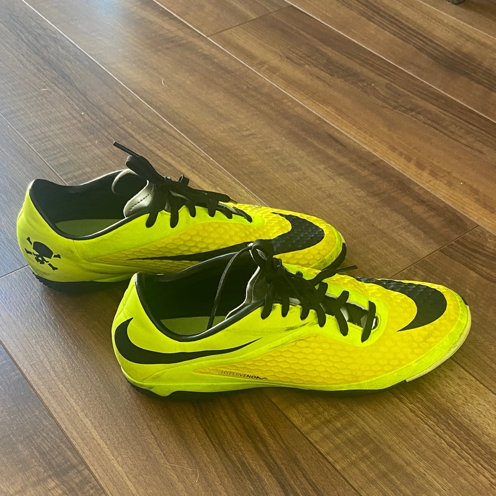 Nike Black and Yellow Athletic Shoes